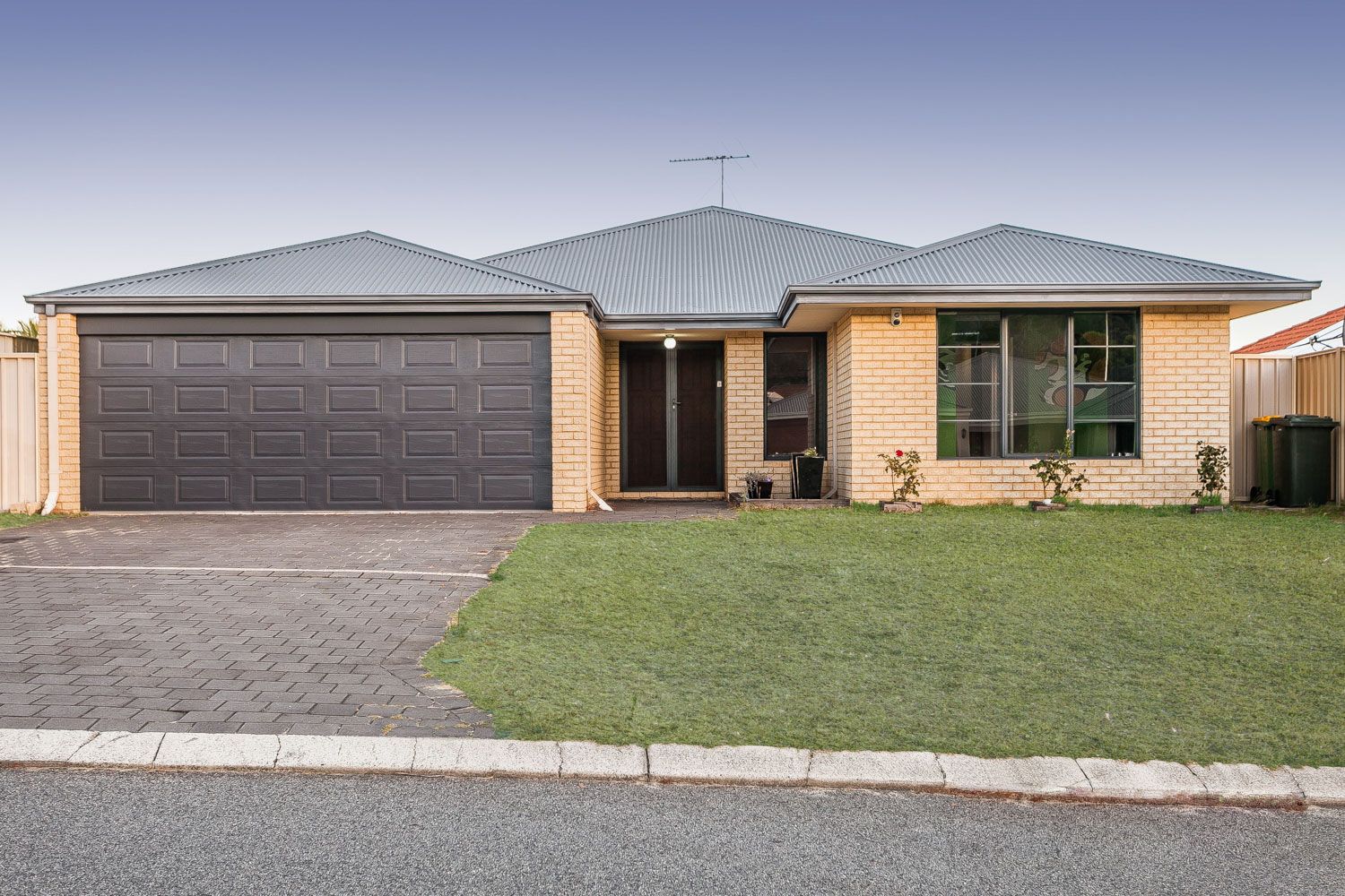 4 bedrooms House in 16 Charlton Way BERTRAM WA, 6167