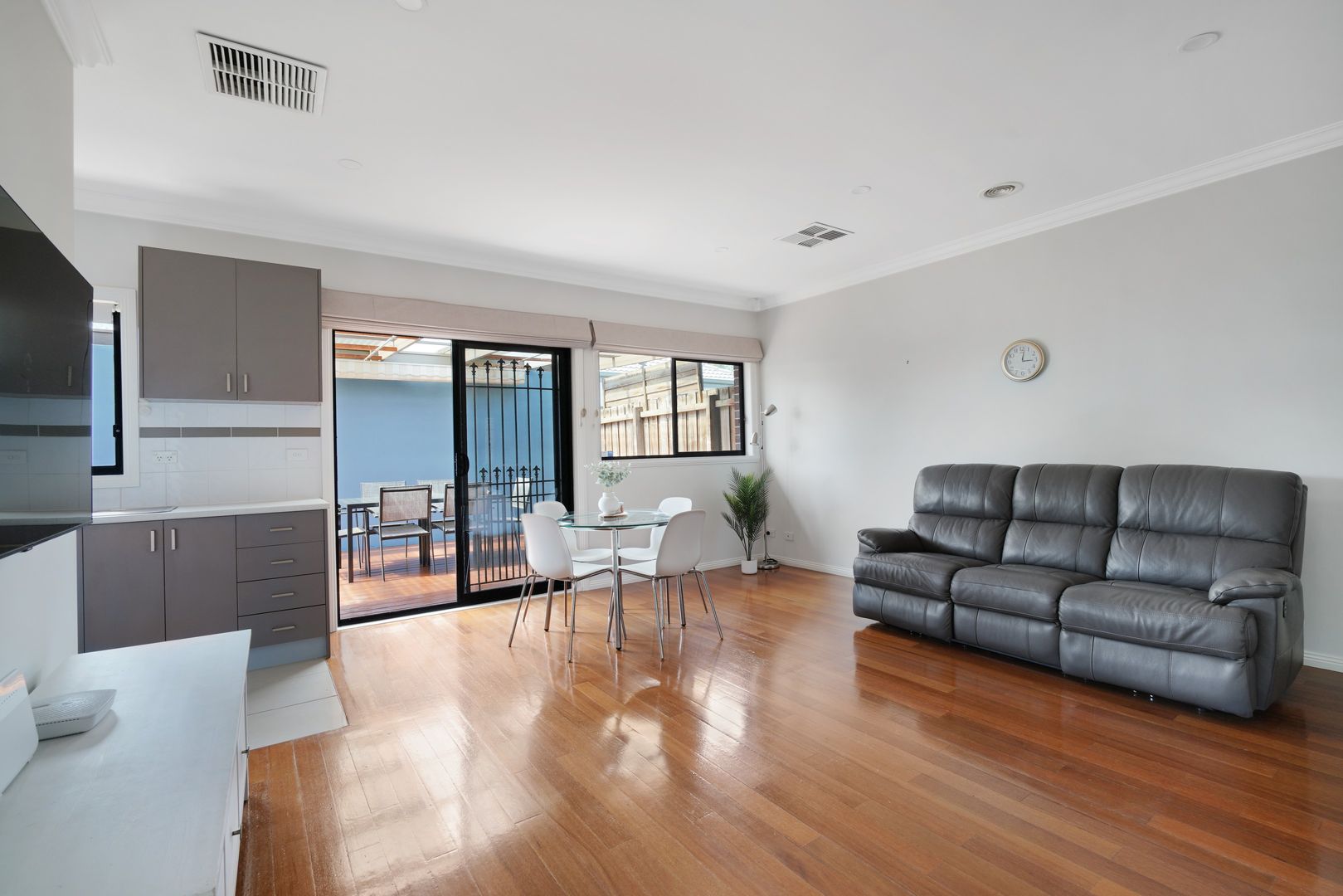 3/4-6 O'Connell Street, Kingsbury VIC 3083, Image 2
