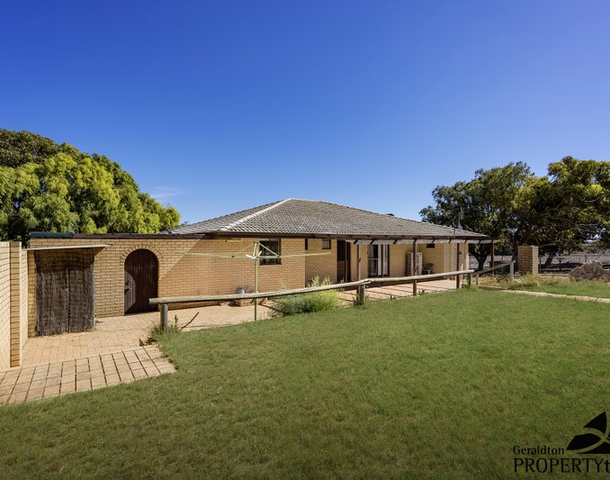 32 Old Cemetery Road, Greenough WA 6532