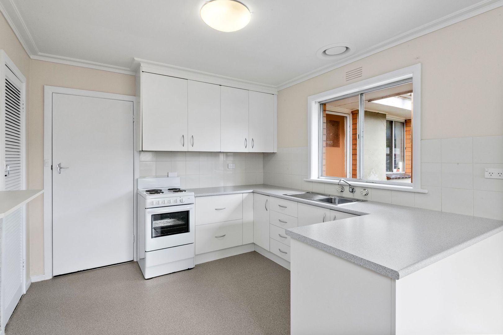 22 Ivy Street, Newcomb VIC 3219, Image 1
