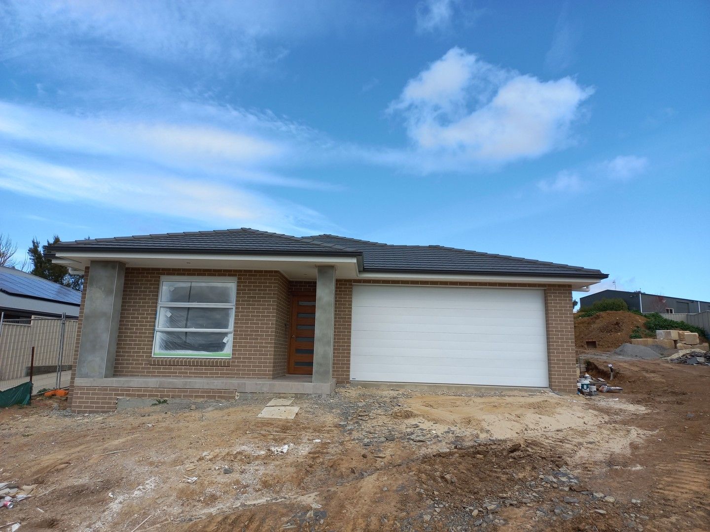 4 bedrooms House in 11 SWAN LOOP GOULBURN NSW, 2580