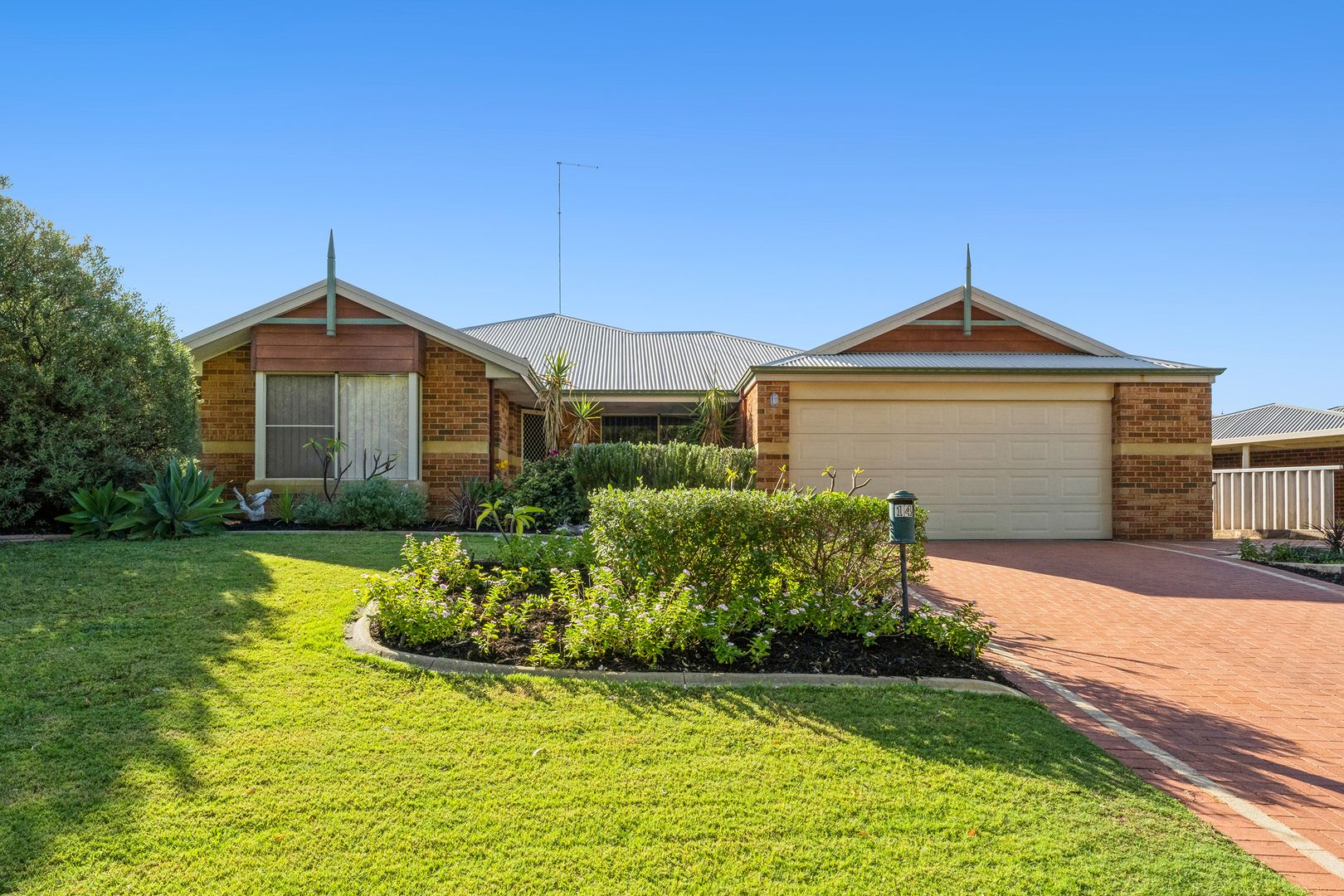 14 Peron Place, San Rem Property History & Address Research Domain