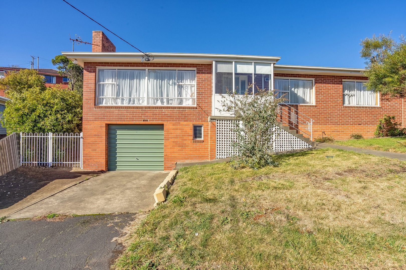 3 bedrooms House in 29 Easton Avenue WEST MOONAH TAS, 7009