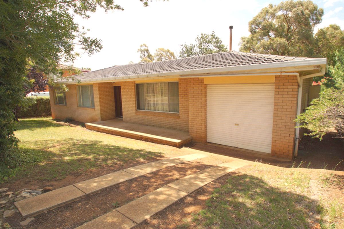 7 Sunset Avenue Armidale Nsw 2350 House For Rent 320 Domain