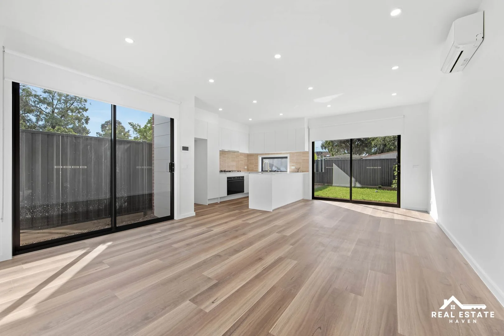 Additional image 2 of 2/16 Romsey Avenue, Sunshine North VIC 3020