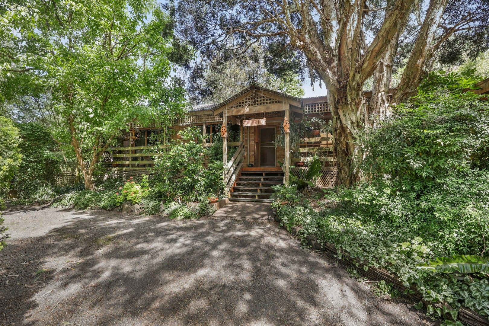 25-27 Craithie Avenue, Park Orchards VIC 3114, Image 0