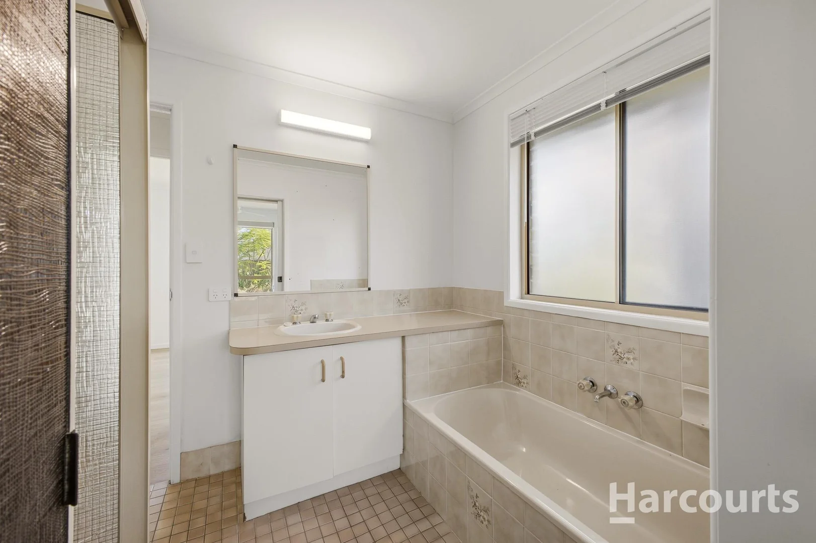 Additional image 8 of 11 Ross Street, Urangan QLD 4655