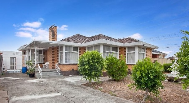 19 Stradbroke Drive, St Albans VIC 3021