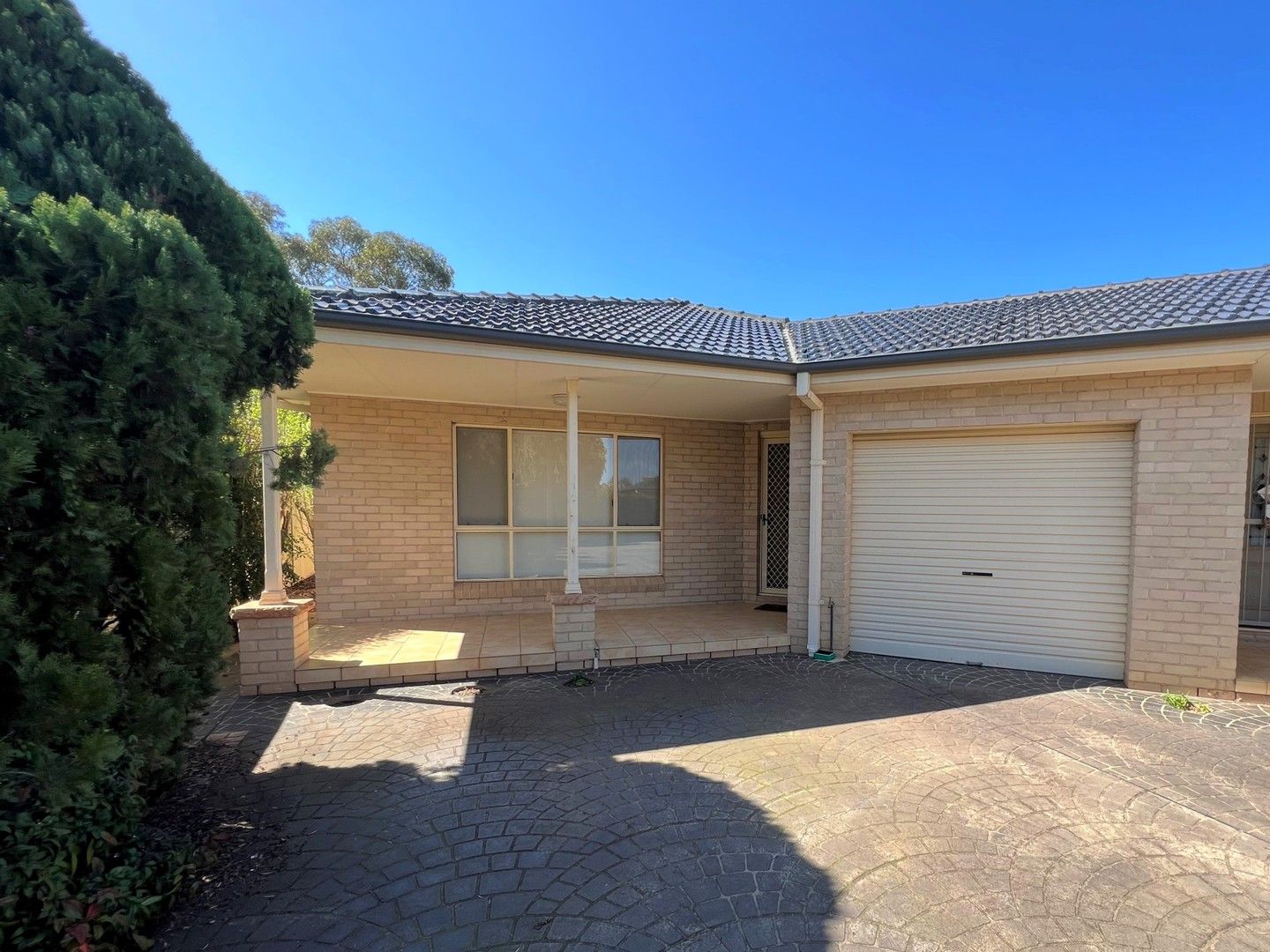 3 bedrooms Apartment / Unit / Flat in 4/13 Powys Place GRIFFITH NSW, 2680