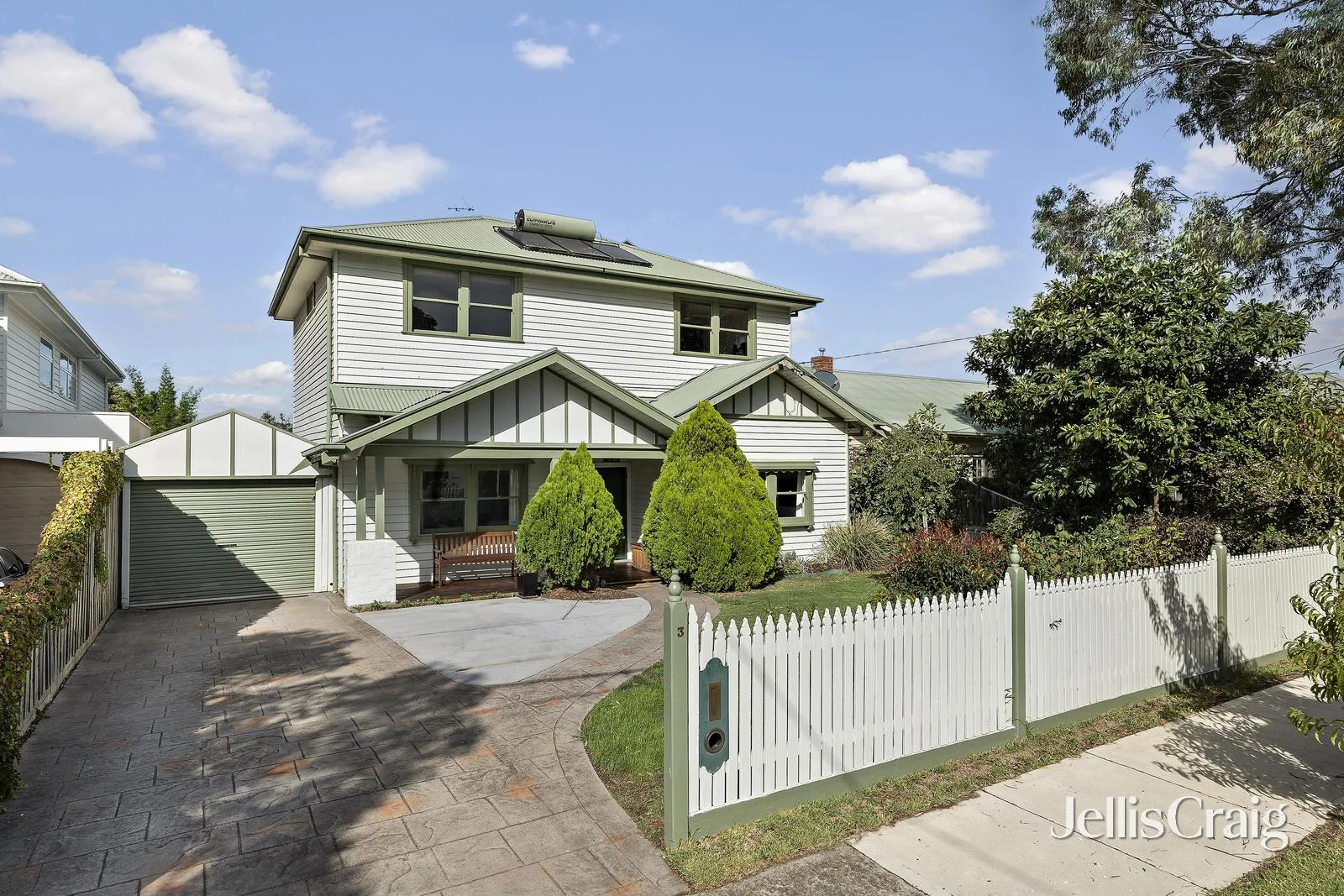 3 Holyrood Avenue, Strathmore VIC 3041