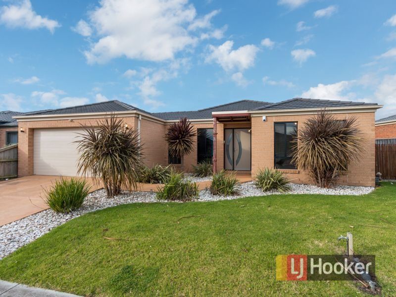 4 bedrooms House in 6 Flametree Circuit CRANBOURNE VIC, 3977