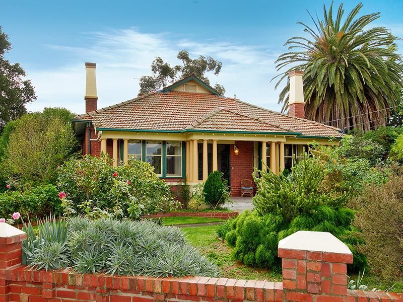 2 Aberdeen Crescent, Essendon Property History & Address Research