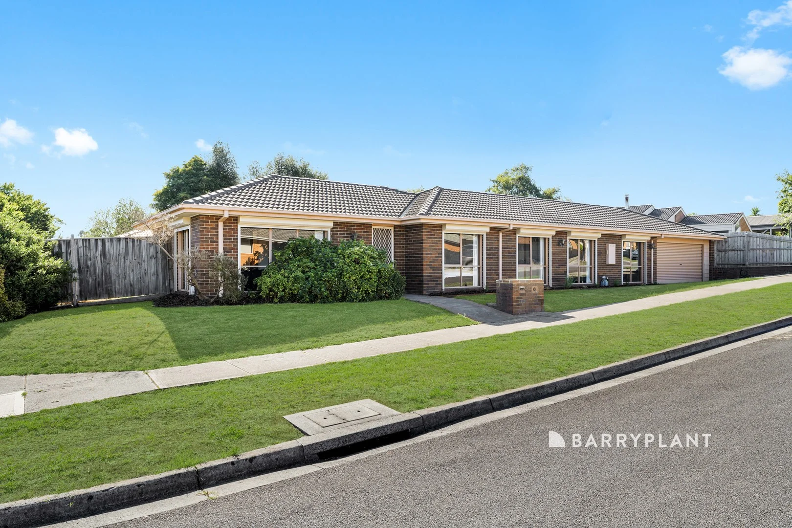 27 Barondi Avenue, Narre Warren VIC 3805