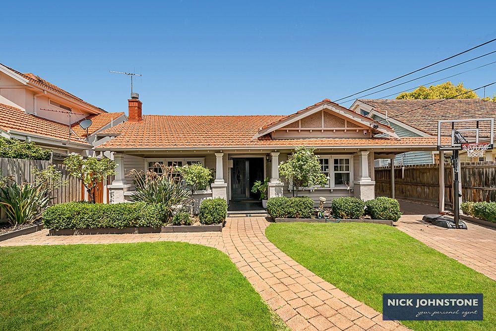 4 bedrooms House in  HAMPTON VIC, 3188