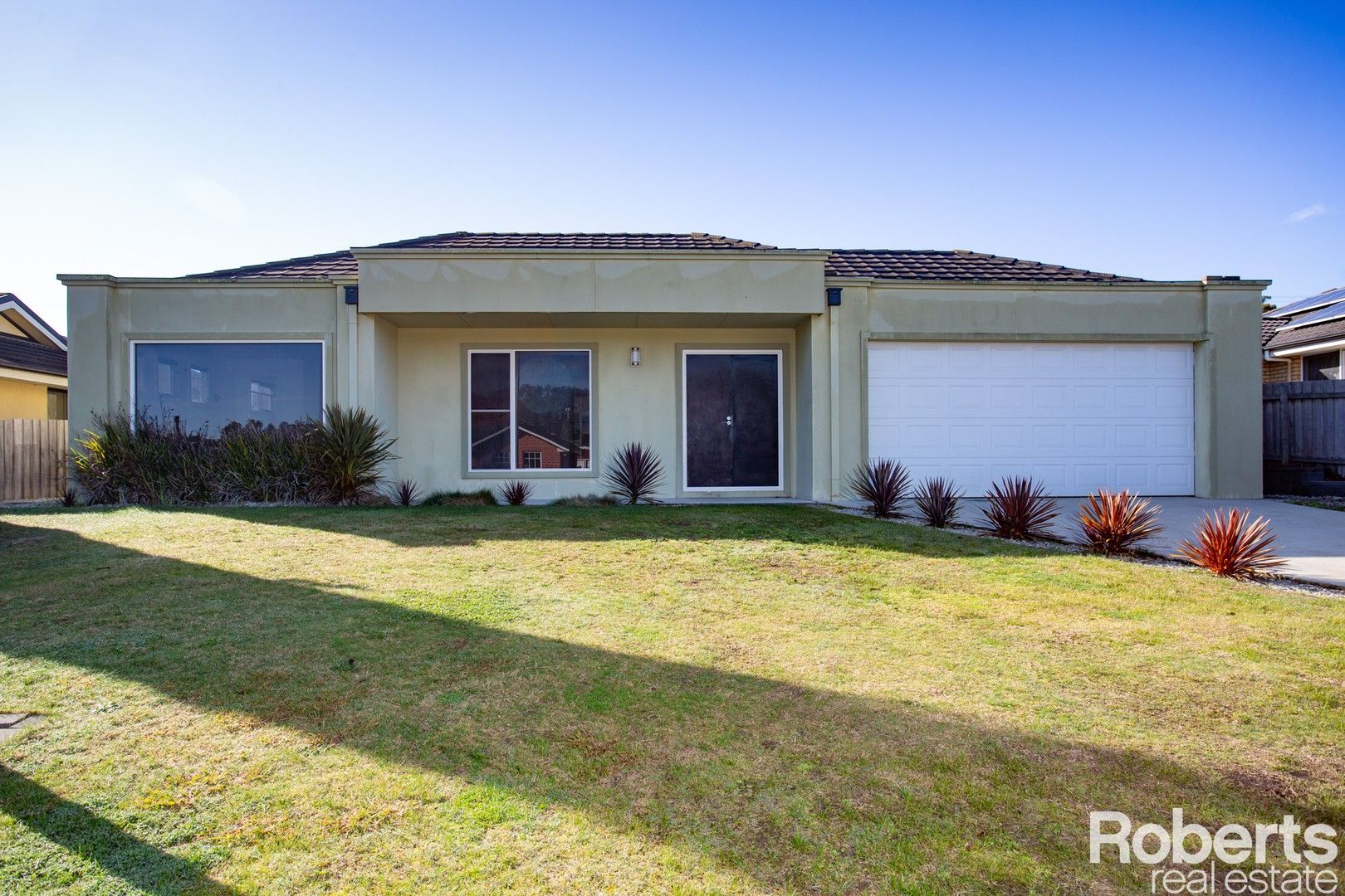 3 bedrooms House in 20 Wongarra Ave LEGANA TAS, 7277