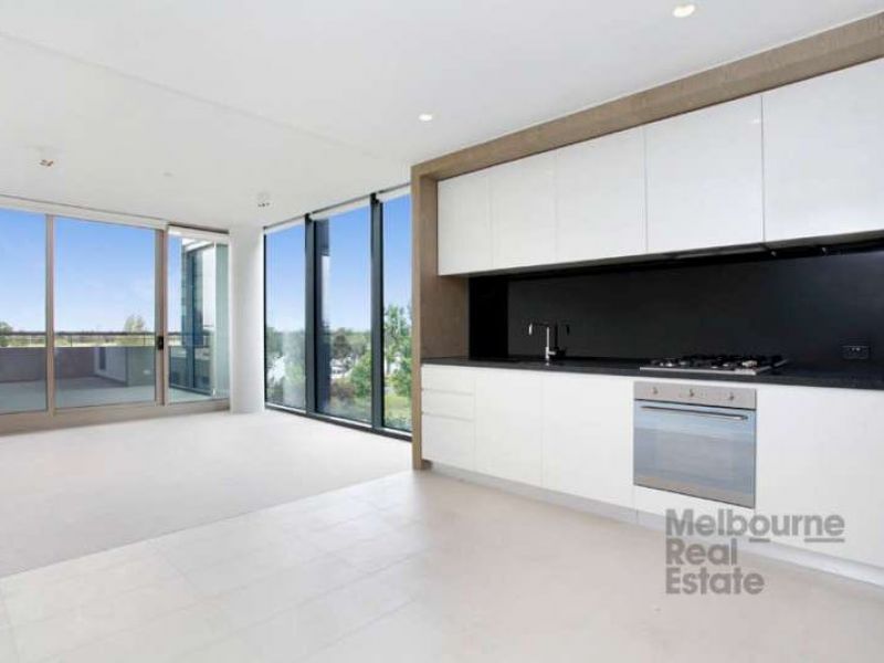 2 bedrooms Apartment / Unit / Flat in 401/74 Queens Road MELBOURNE VIC, 3004