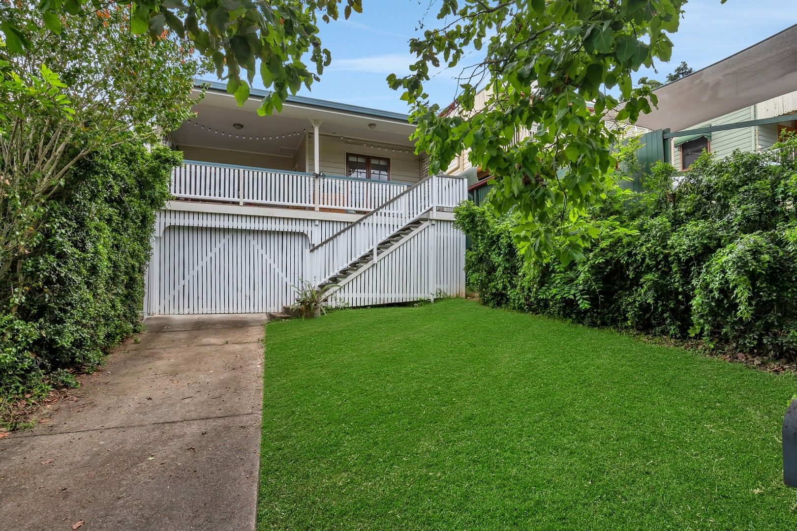 3 bedrooms House in 16 Disraeli Street INDOOROOPILLY QLD, 4068
