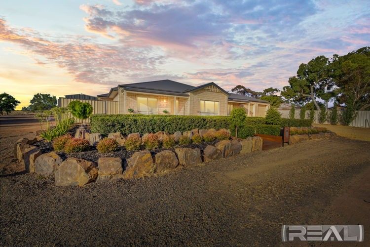 23 Truscott Street, Kapunda SA 5373, Image 2