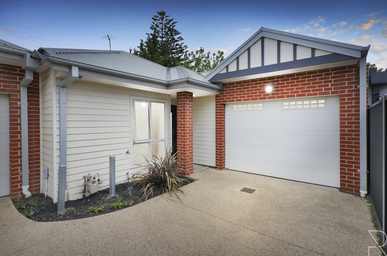 3/8 Corrigan Avenue, Brooklyn VIC 3012, Image 0