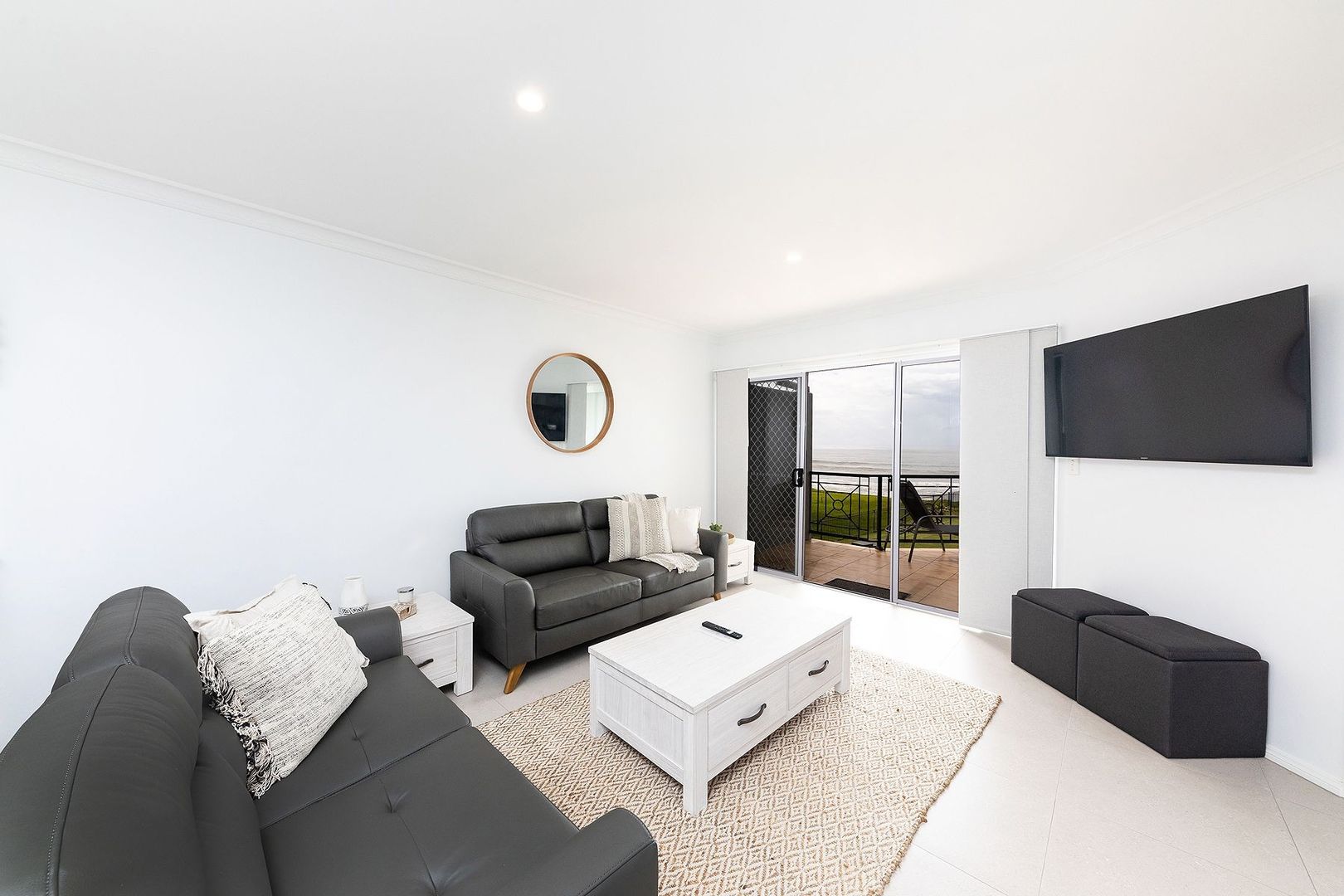 2/32 Lewis St, Old Bar NSW 2430, Image 2