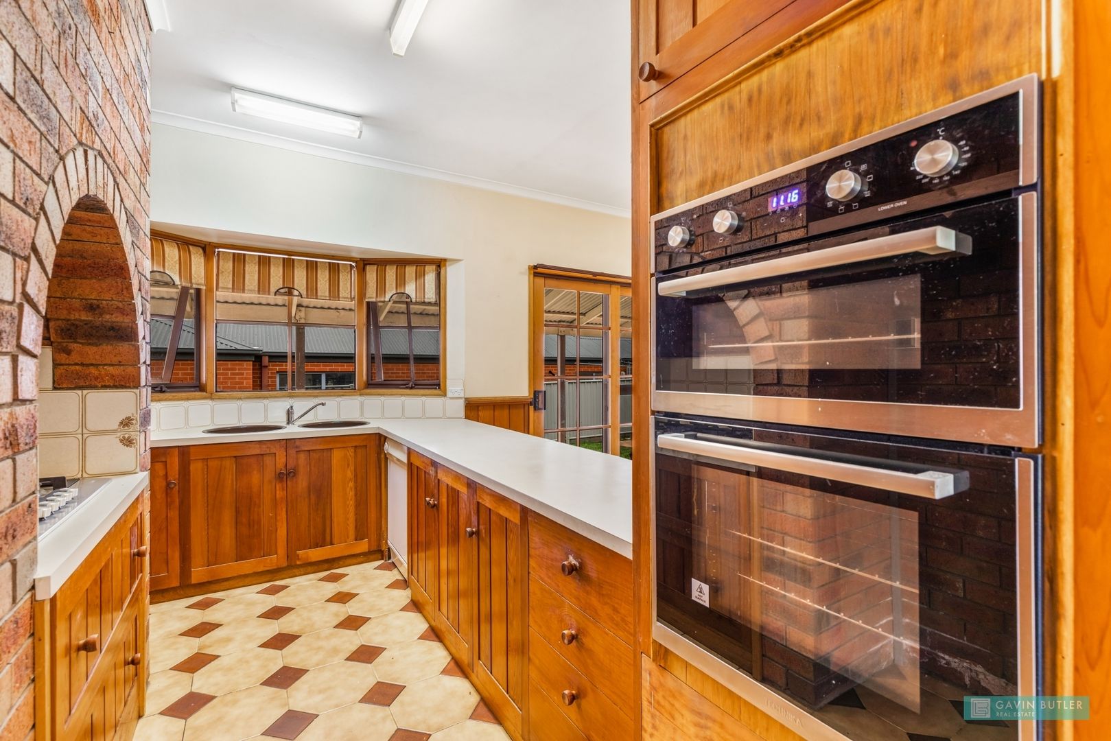 1 Button St, Strathdale VIC 3550, Image 2
