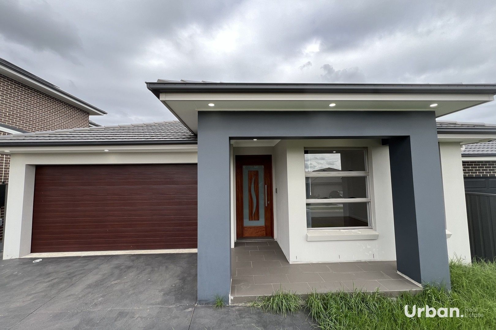 4 bedrooms House in 14 McEvoy Street ORAN PARK NSW, 2570