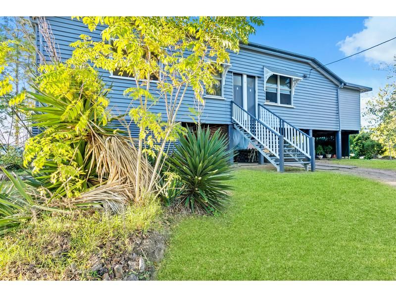 4 bedrooms House in 14 Baloo st BURNSIDE QLD, 4560