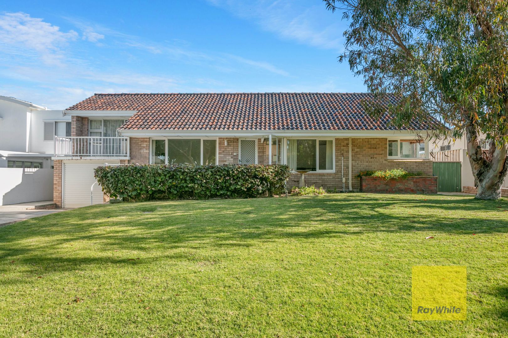 102 Clement Street, Swanbourne WA 6010, Image 2