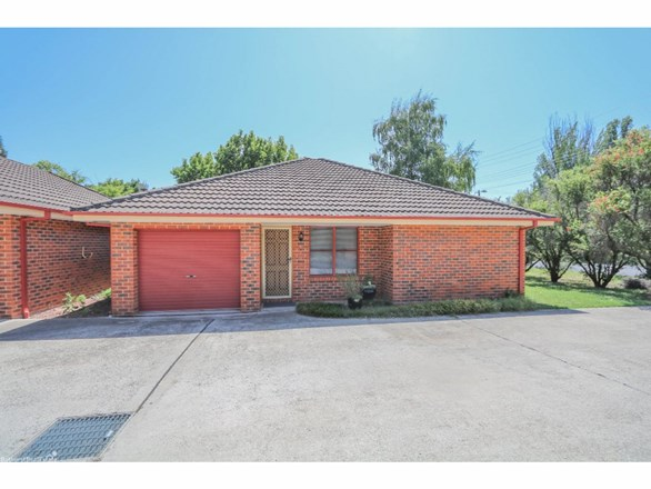 2/353 Rankin Street, Bathurst NSW 2795