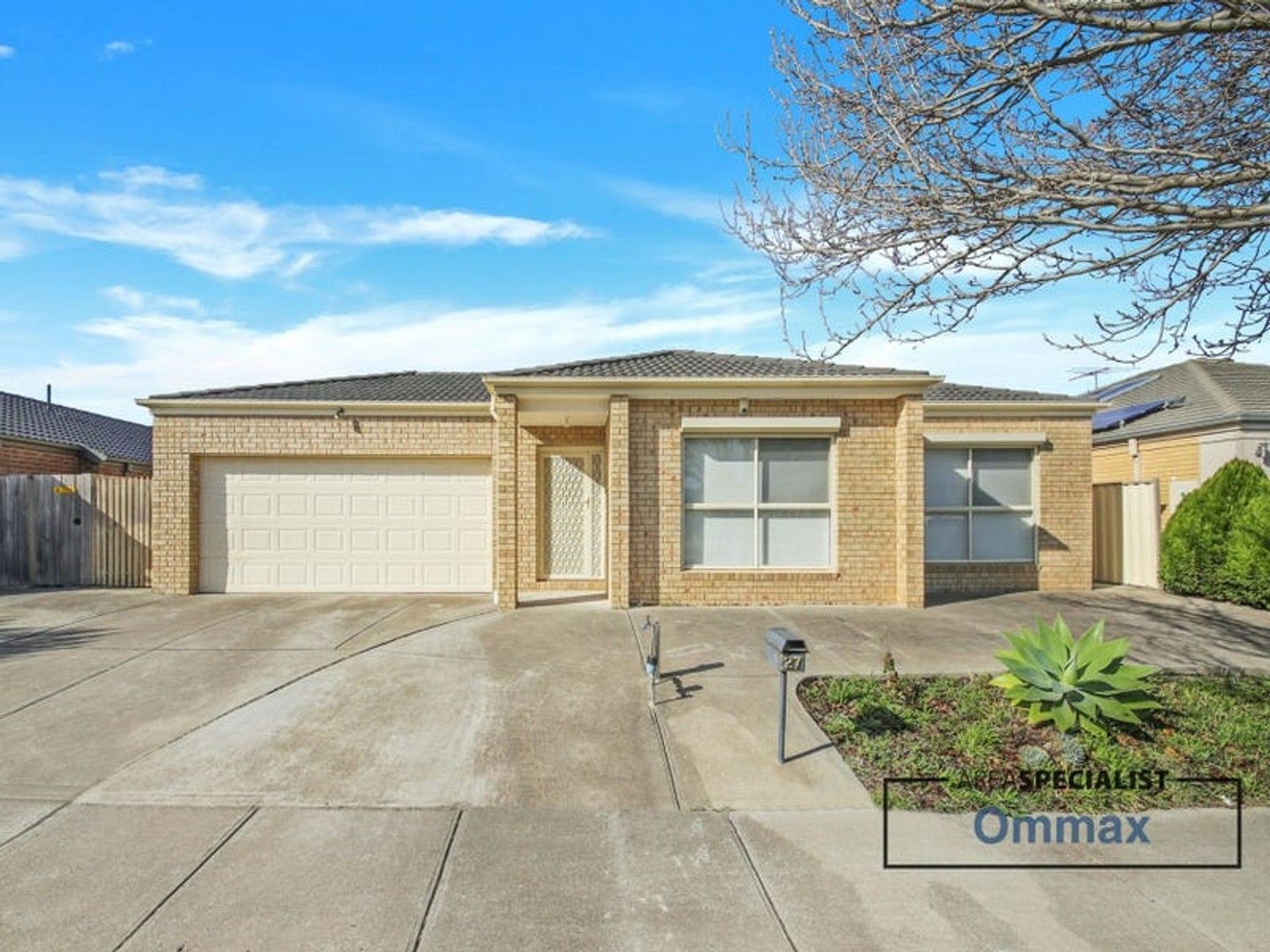 4 bedrooms House in 27 Pawleena Circuit CAIRNLEA VIC, 3023