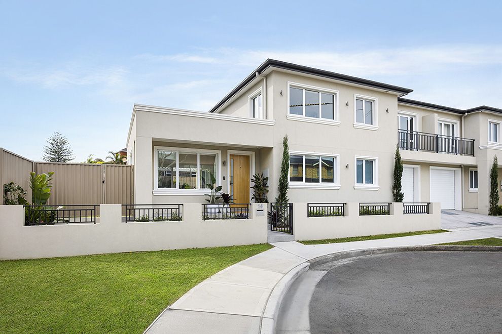 4 bedrooms House in 14 Finucane Crescent MATRAVILLE NSW, 2036