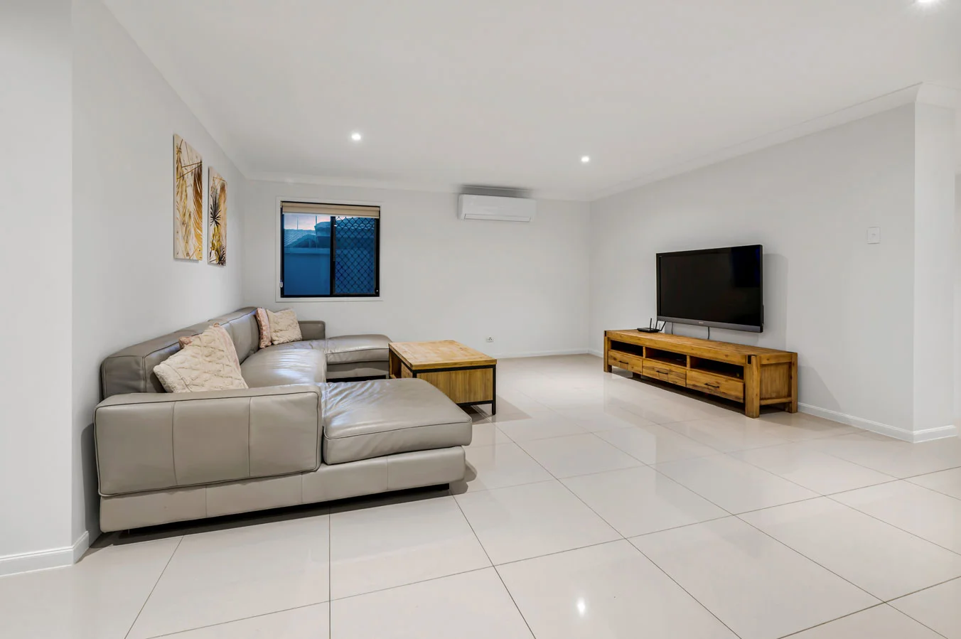 Additional image 16 of 114 Salerno Street, Isle Of Capri QLD 4217
