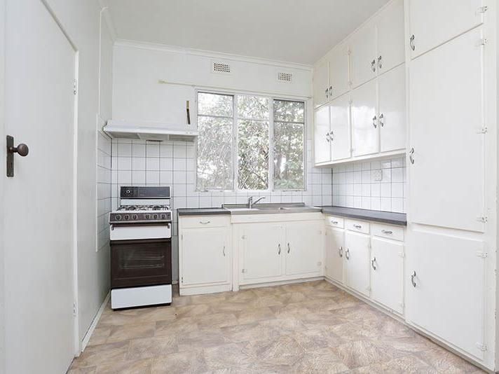 2 bedrooms House in 2 Woolert Street ASHWOOD VIC, 3147