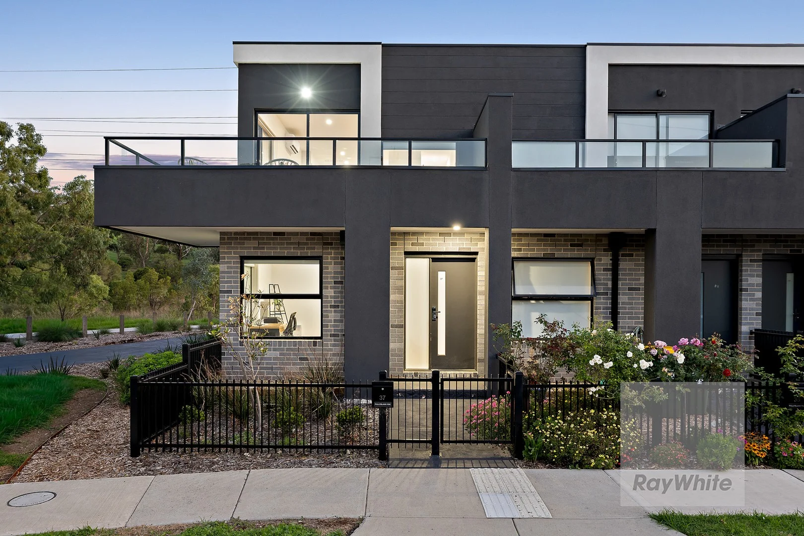 37 Pullyblank Parade, Bundoora VIC 3083