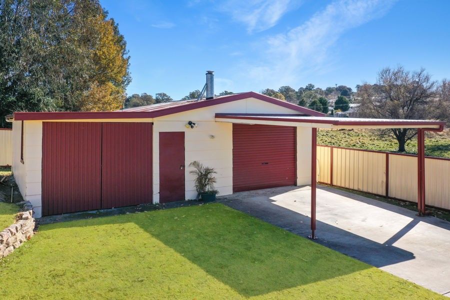 34 Duncan Street, Tenterfield NSW 2372, Image 2