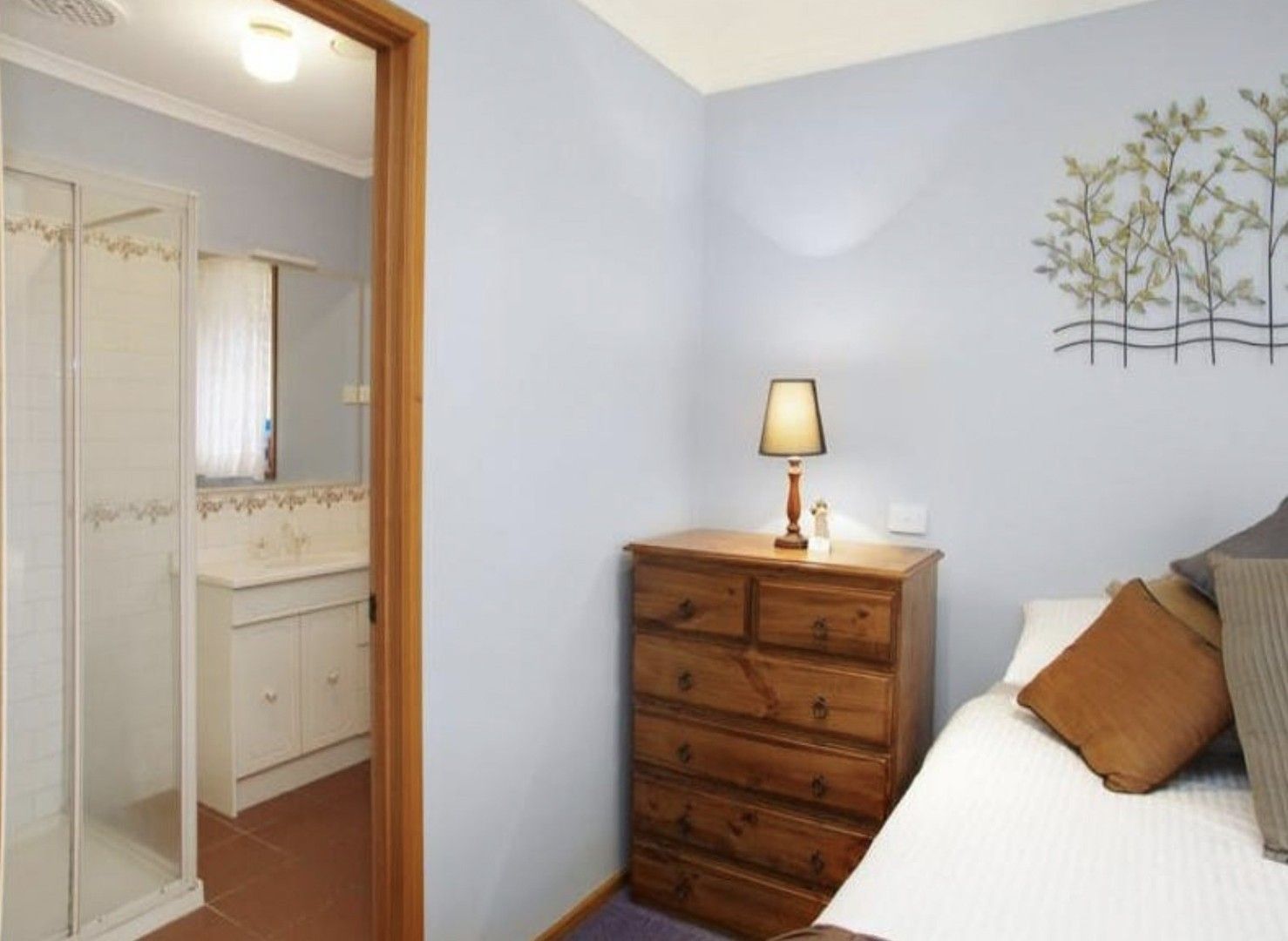 3 bedrooms House in 8 dalyston street GROVEDALE VIC, 3216