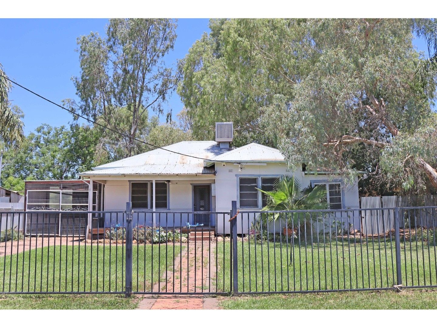 8 Darling Street, Bourke NSW 2840, Image 0