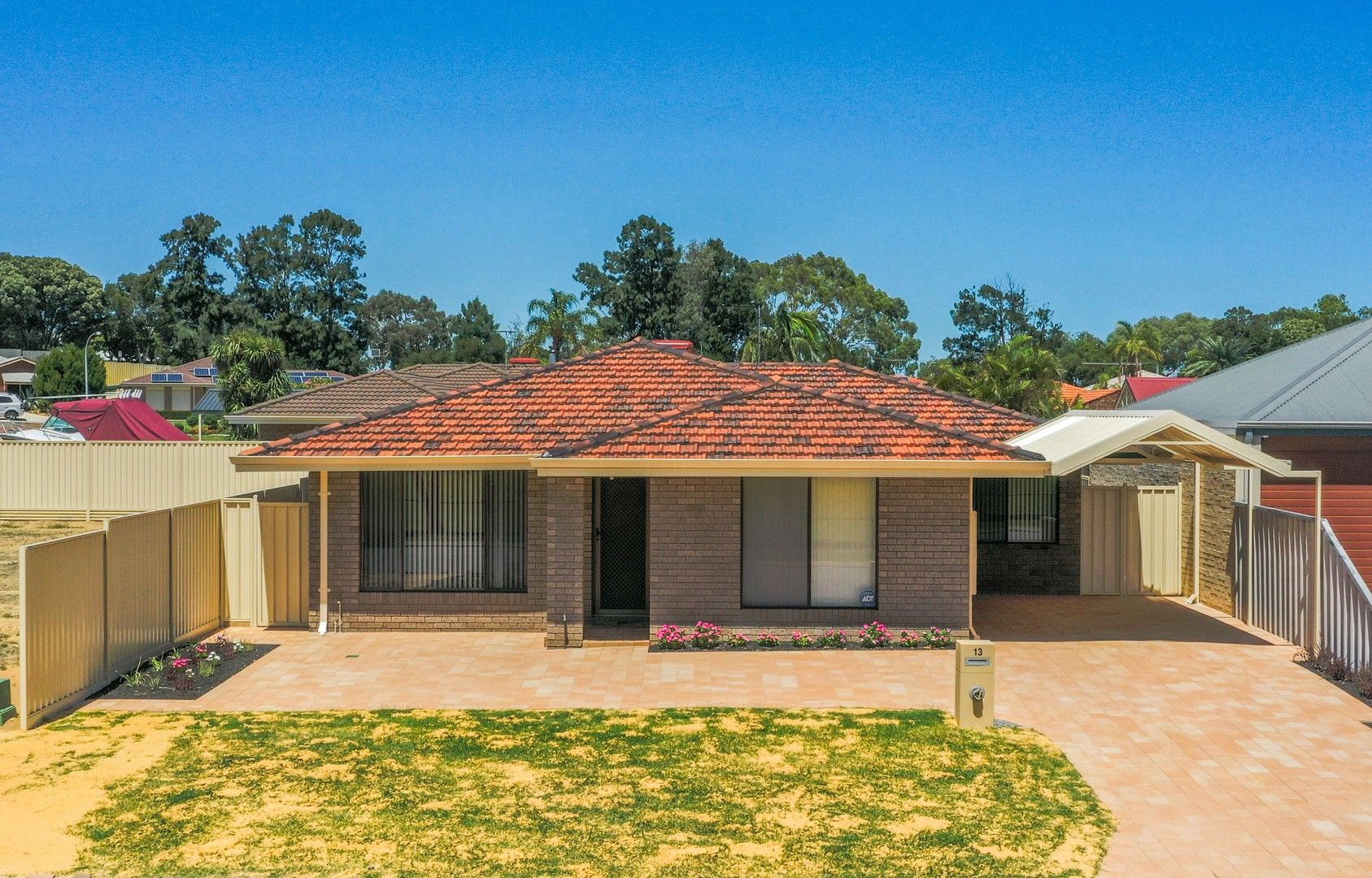 13 Beckett Close, Munster WA 6166, Image 0