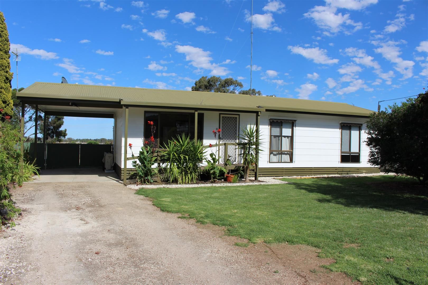 11 Murray Street, Bordertown SA 5268, Image 0