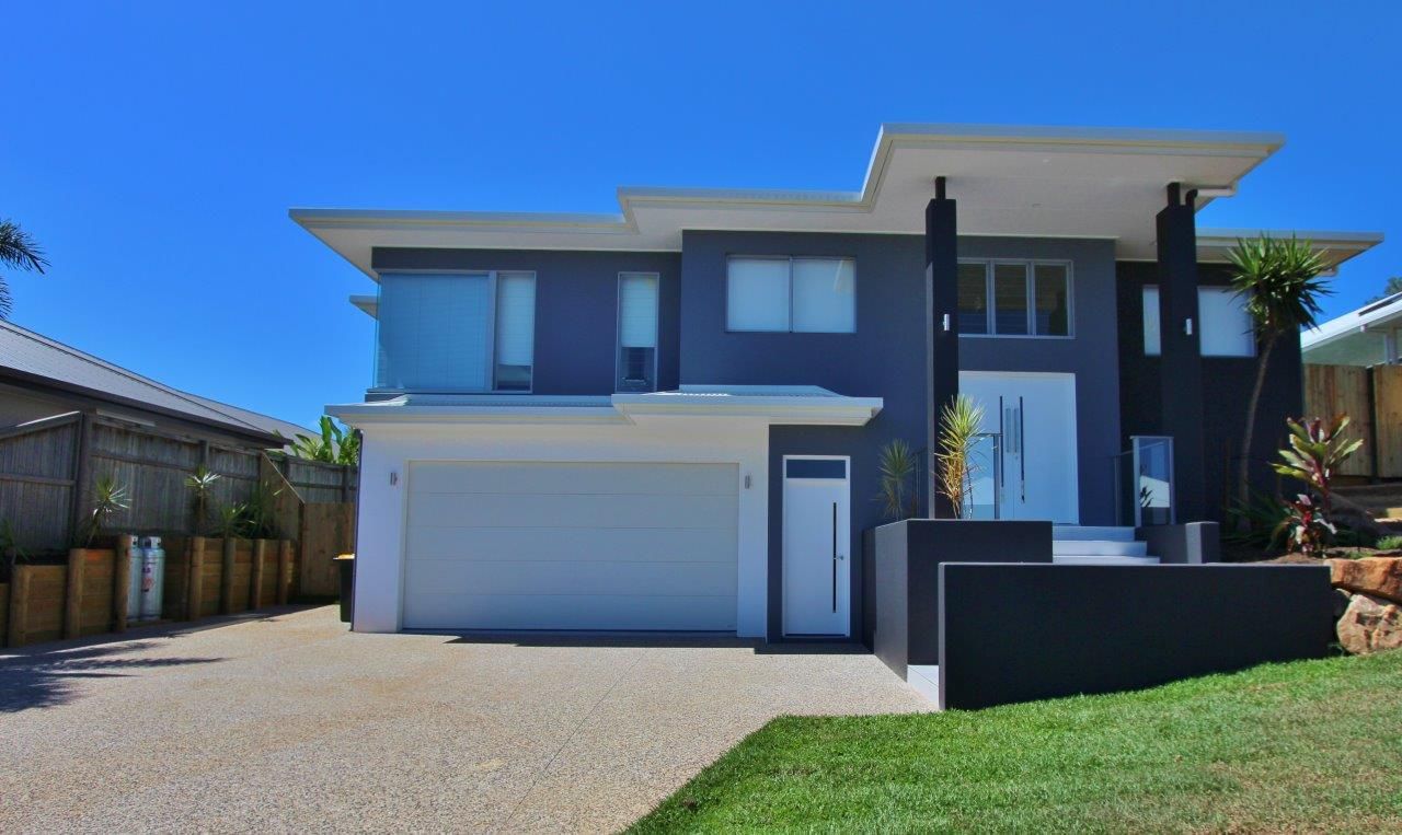 4 bedrooms House in 42 Catamaran Circuit TRINITY BEACH QLD, 4879