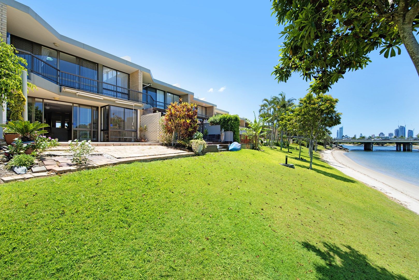 7/52 Hooker Boulevard, Mermaid Waters QLD 4218, Image 2