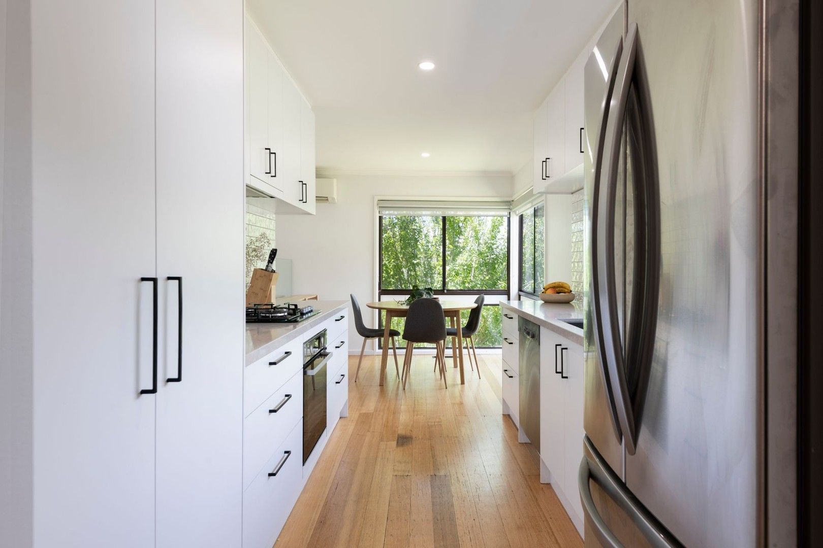 3 bedrooms Apartment / Unit / Flat in 29A Scotsburn Way ENDEAVOUR HILLS VIC, 3802