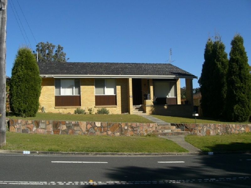 4 bedrooms House in 305 Mccaffrey Drive RANKIN PARK NSW, 2287