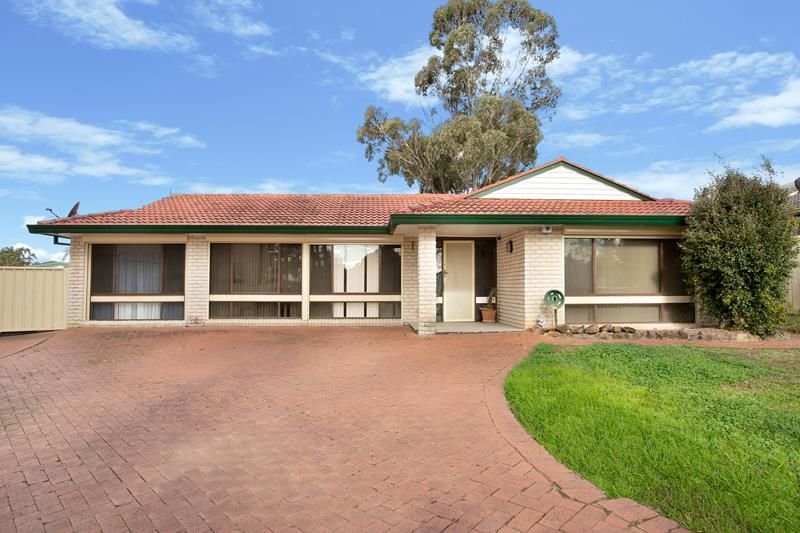 5 bedrooms House in 3 Hely Court WERRINGTON COUNTY NSW, 2747