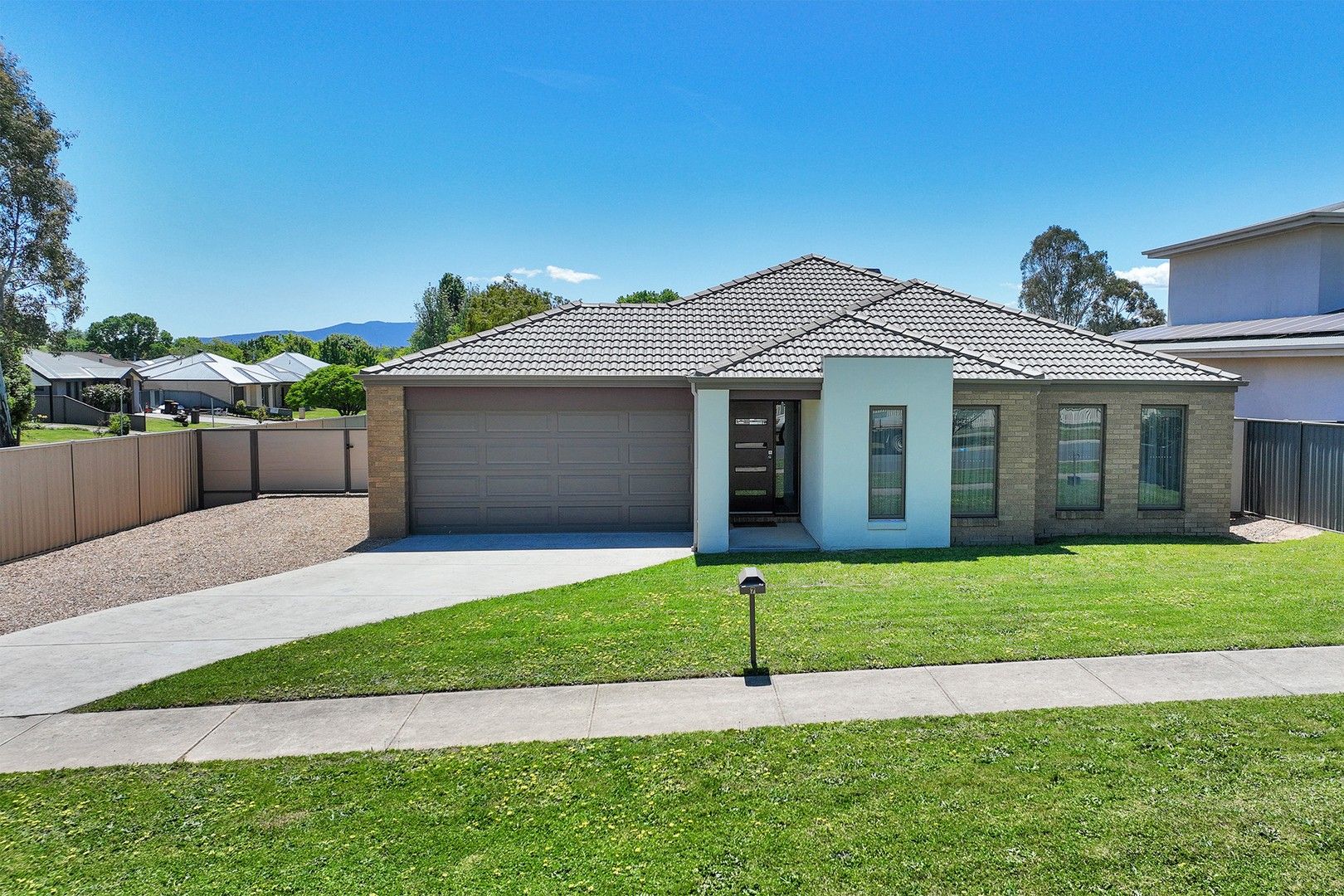 7 Mitchell Court, Mansfield VIC 3722, Image 0