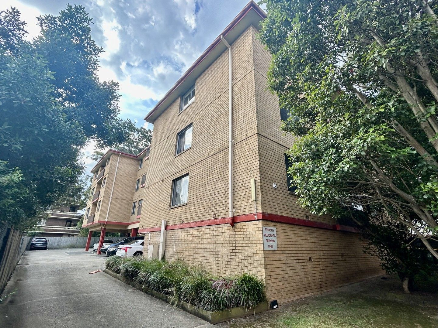 2 bedrooms Apartment / Unit / Flat in 18/16 Hutchinson Street GRANVILLE NSW, 2142