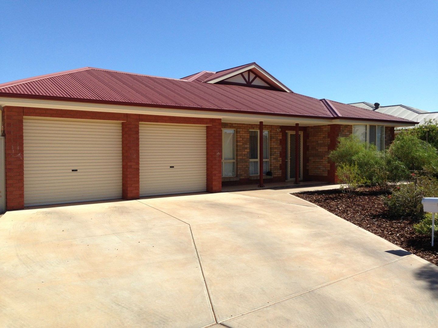 16 Swainsona Street, Roxby Downs SA 5725, Image 0