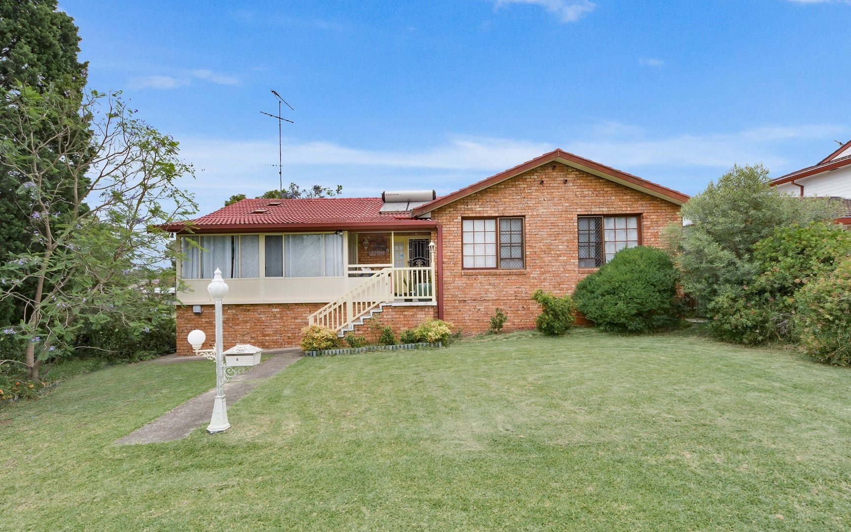 9 Trobriand Crescent, Glenfield NSW 2167, Image 0