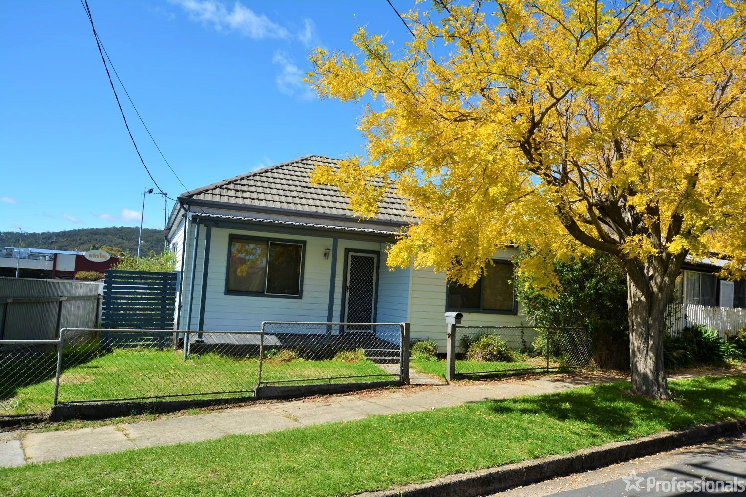 19 John Street, Lithgow NSW 2790 Domain