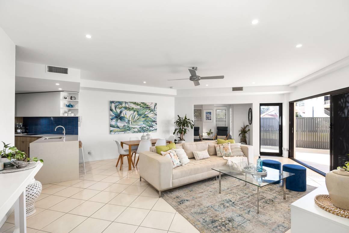 1/46-48 Prince Edward Parade Redcliffe 4020 - Image 4